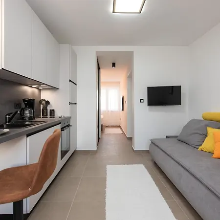 Apartment By The Sea Baska, Krk - 24433 Baska (Krk)
